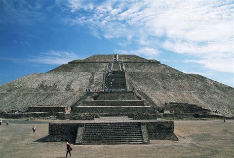 pyramid-of-moon-stands-at-teotihuacan - Mesoamerican Pyramids Pictures ...