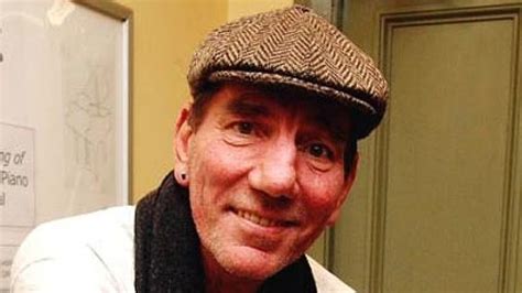 'Usual Suspects' star Pete Postlethwaite dies