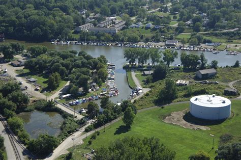 Fairport Harbor Yacht Club in Fairport Harbor, OH, United States ...