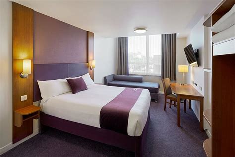 Premier Inn London Euston hotel Rooms: Pictures & Reviews - Tripadvisor