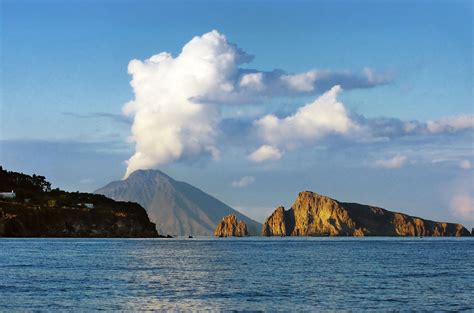 Surveying Volcanic Impacts in the Tyrrhenian Sea – Saildrone