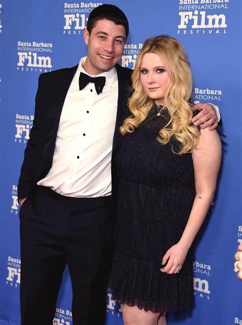 Abigail Breslin and Ira Kunyansky Make Red Carpet Debut as Husband and ...