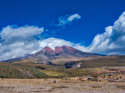 Cotopaxi day hike to the glacier | Destination Negotiable