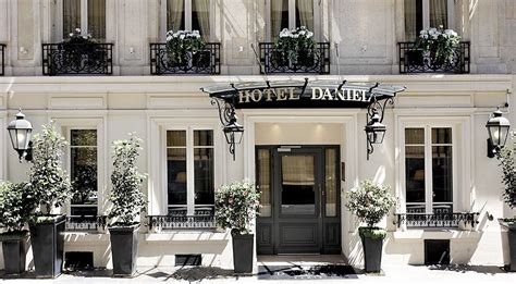 Classic luxury five star Paris city centre hotel with fine dining Hotel ...