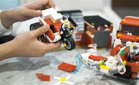 These DIY Animation Toys Can Create a Helicopter