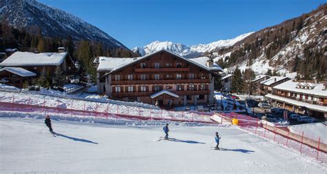 Family Ski Holidays Champoluc | Ski Chalet Hotel Champoluc