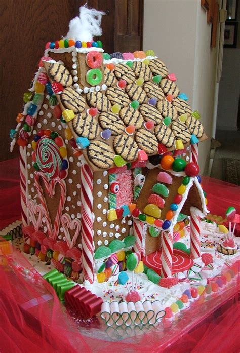 Gingerbread House Decorations Ideas - Color Itu Warna