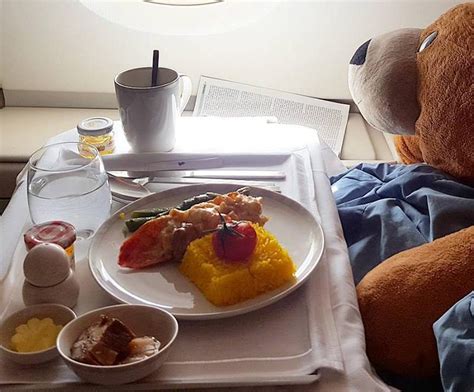 Food In The Clouds - A Look At Singapore Airlines' In-flight Meals ...