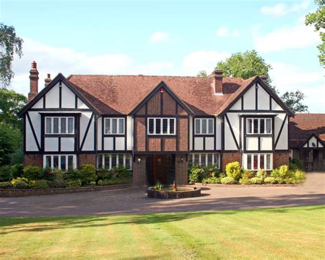 Best Tudor Style House Ideas - Home Inspiration