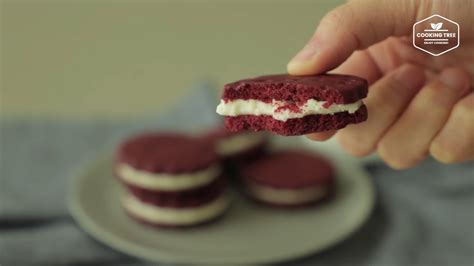 Red velvet oreo cookies Recipe