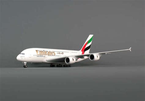 Skymarks Model Emirates Airlines A380-800 1/200 Scale with Stand and G ...