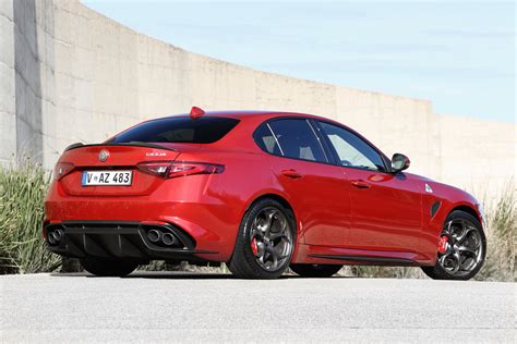 2021 Alfa Romeo Giulia Quadrifoglio review | CarExpert