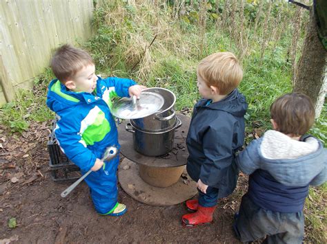 Child led play — Welton Free Rangers - Forest School Nursery