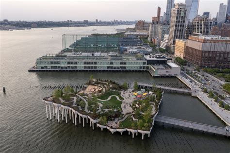 Heatherwick Studio’s New York pier park opens to the public