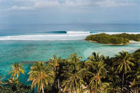 Maldives Surf Guide / Plan Your Surf Trip to Paradise