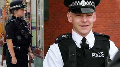 Norfolk Police officers trial collar-and-tie uniform - BBC News