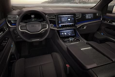 2022 Jeep Grand Wagoneer Interior Review & Features