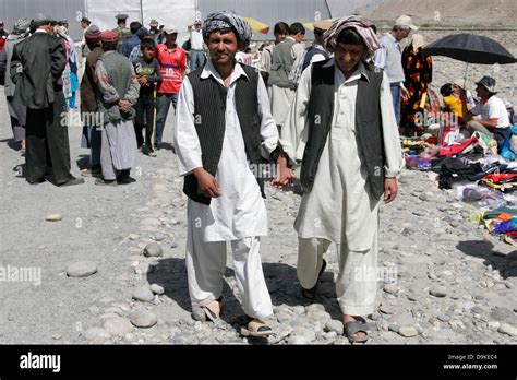 Dinkarville Laut rechtfertigen afghanische männer kleidung Embargo ...