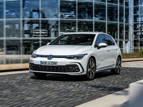 New VW Golf mild-hybrid and plug-in hybrid models revealed | carwow