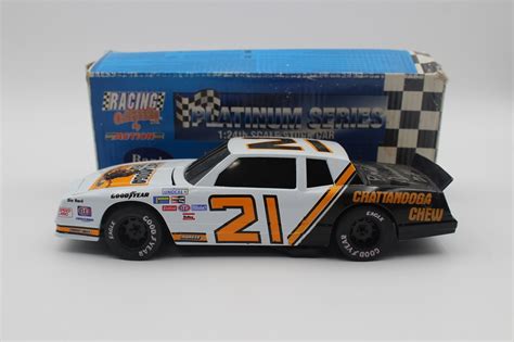 David Pearson Autographed 1984 Chattanooga Crew Racing Champions 1:24 ...