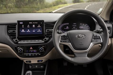 Hyundai Verna: Interior - Motoring World