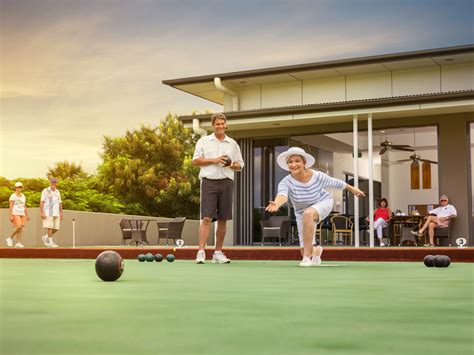 Five benefits of playing lawn bowls - Seachange Lifestyle Resorts