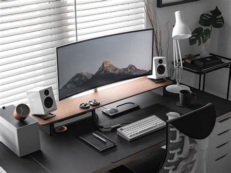 Minimalist Home Office Desk Setup 20+ Best Minimalist Desk Setups ...