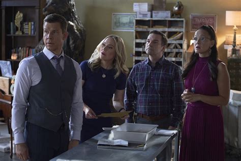 'Signed, Sealed, Delivered' Star Eric Mabius Teases Obstacles Before ...