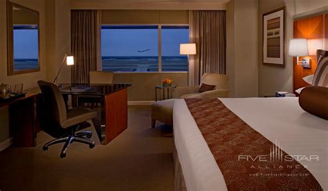 Photo Gallery for Grand Hyatt DFW Airport in Dallas | Five Star Alliance