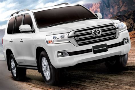 2022 Toyota Land Cruiser Prado Price, overview, review & photos ...