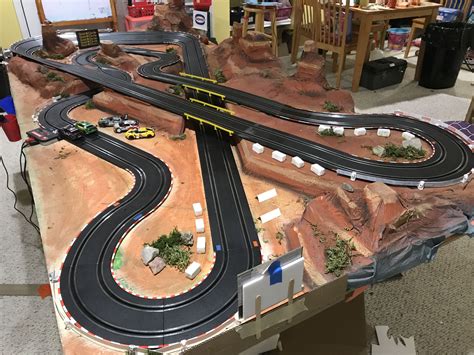 Thrilling ACME Canyon Slot Car Track