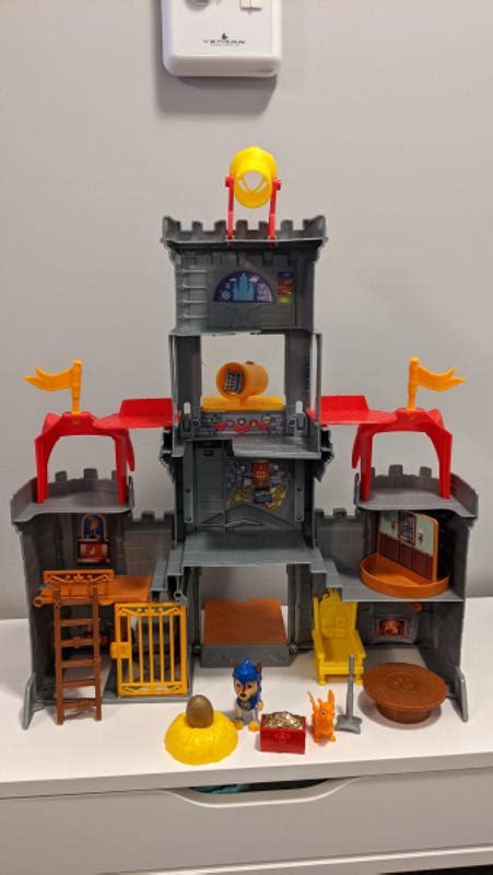 PAW Patrol Rescue Knights Castle HQ Transforming Playset ...