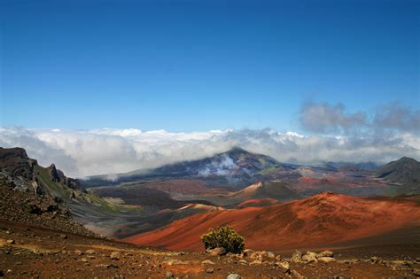 Haleakala Crater | Maui Guidebook