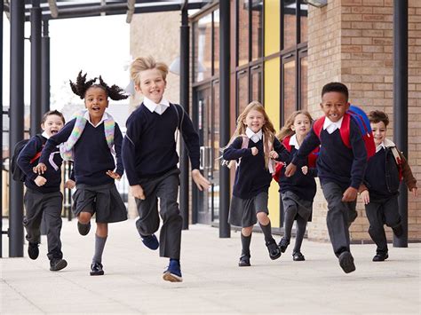 The Benefits and Importance of Uniforms in Schools – Hello Kids Fun