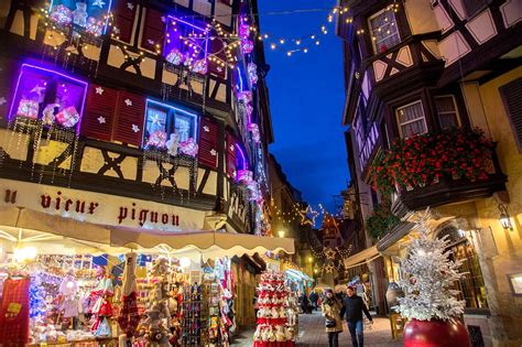 La sainte Lucie, fête de la lumière | Marché de noel, Colmar, Marché de ...