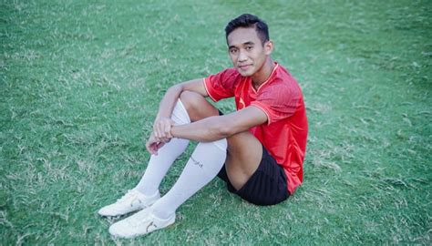 Resmi! Persija Boyong Rizky Ridho dari Persebaya