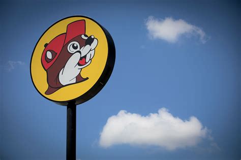 Travel writer hates Buc-ee's 'with the fire of a thousand suns'