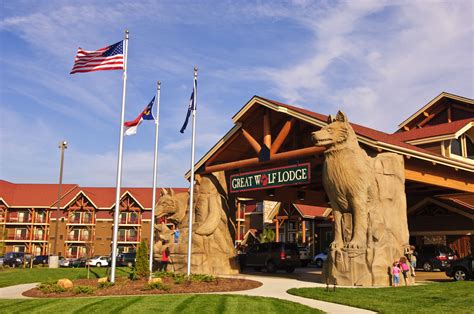 The Ultimate Guide to Great Wolf Lodge Locations in the US - The Family ...