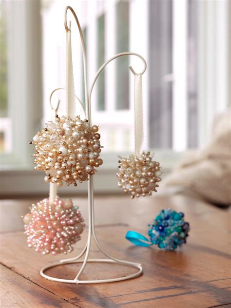 35 DIY Christmas Ornaments: From Easy To Intricate!