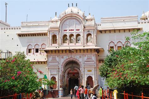 ram-raja-mandir-orchha - RVA Temples