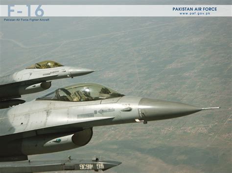 Pakistan Air Force F-16 Formation Wallpaper