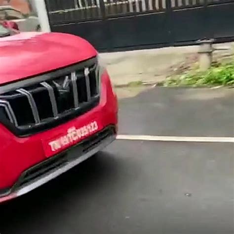 2021 Mahindra XUV700 Spied Undisguised With New Logo!