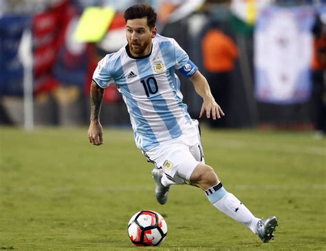 Argentina's Lionel Messi the obstacle in front of USA's Copa America ...