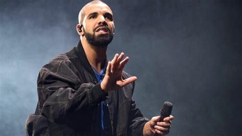 It's official: Drake out-sold everyone in 2016 - BBC News