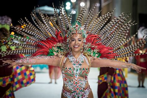 Pin by Hans Wagner on Carnival | Carnival girl, Rio carnival, Carnival ...