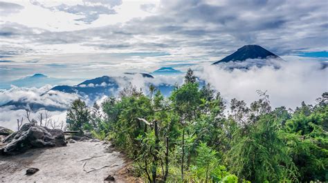 Dieng Plateau Sunrise and DIY Walking Tour: Java | Finding Beyond