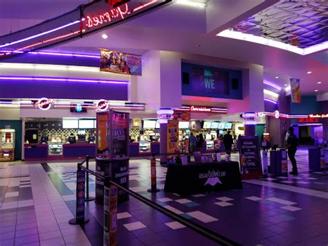 Movie Theater «Regal Cinemas Eagan 16», reviews and photos, 2055 Cliff ...