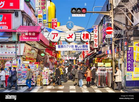 Crowds at Ameyoko shopping district of Tokyo, Japan Stock Photo - Alamy