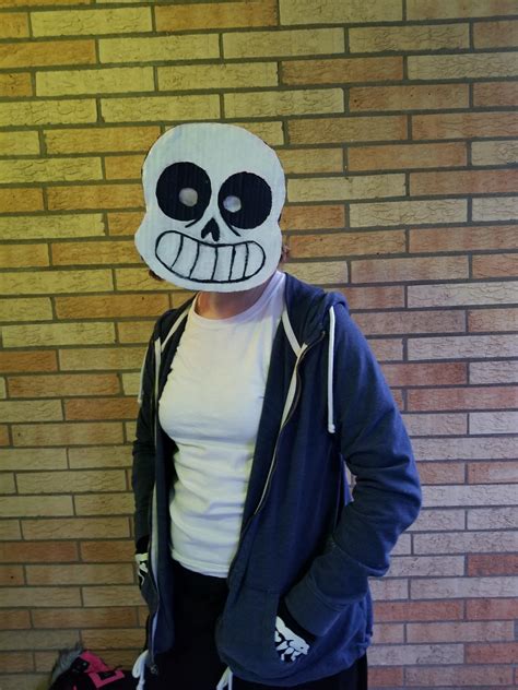 Working on a sans cosplay : Undertale