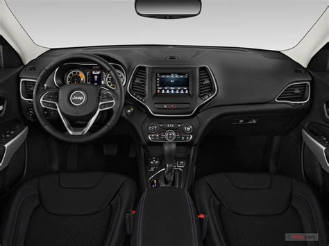 2020 Jeep Cherokee: 40 Interior Photos | U.S. News